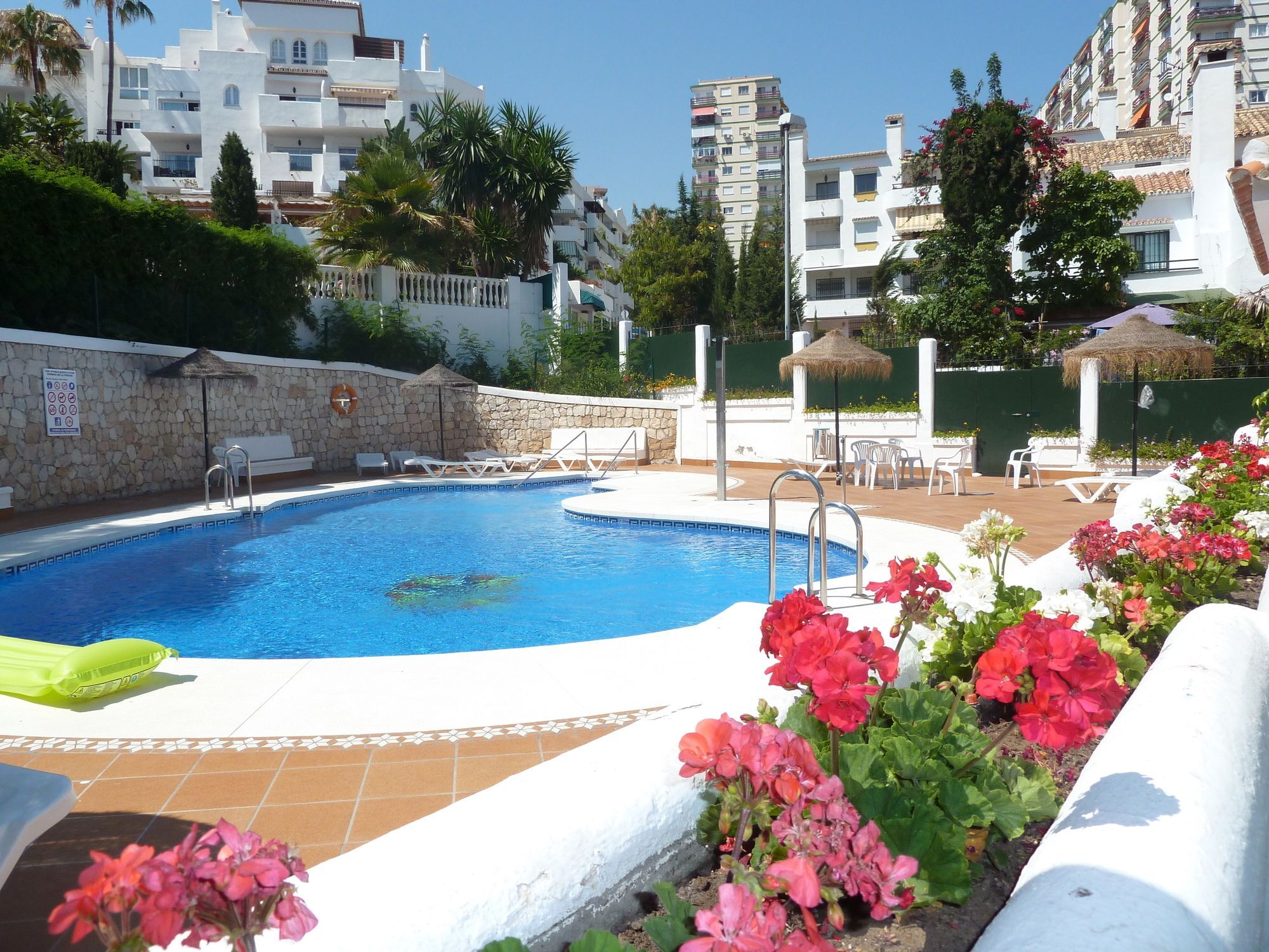 Apartamentos Pueblo Quinta بينالماذينا المظهر الخارجي الصورة